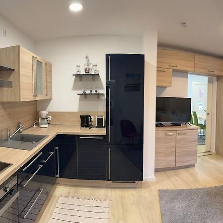 Near Holstentor Modern Apartment Near The Center With Wifi ลูเบค ภายนอก รูปภาพ