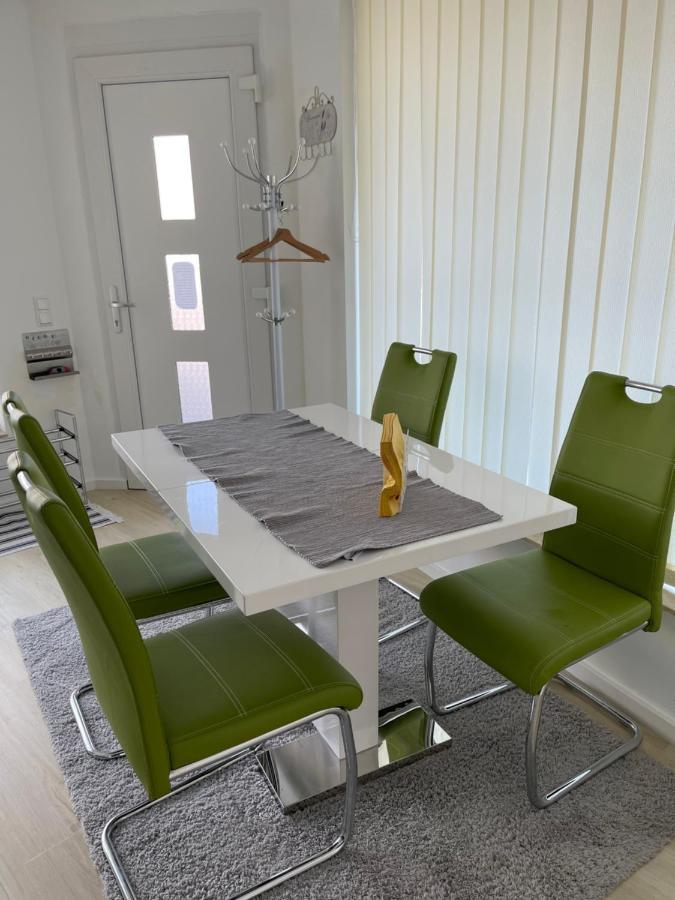 Near Holstentor Modern Apartment Near The Center With Wifi ลูเบค ภายนอก รูปภาพ