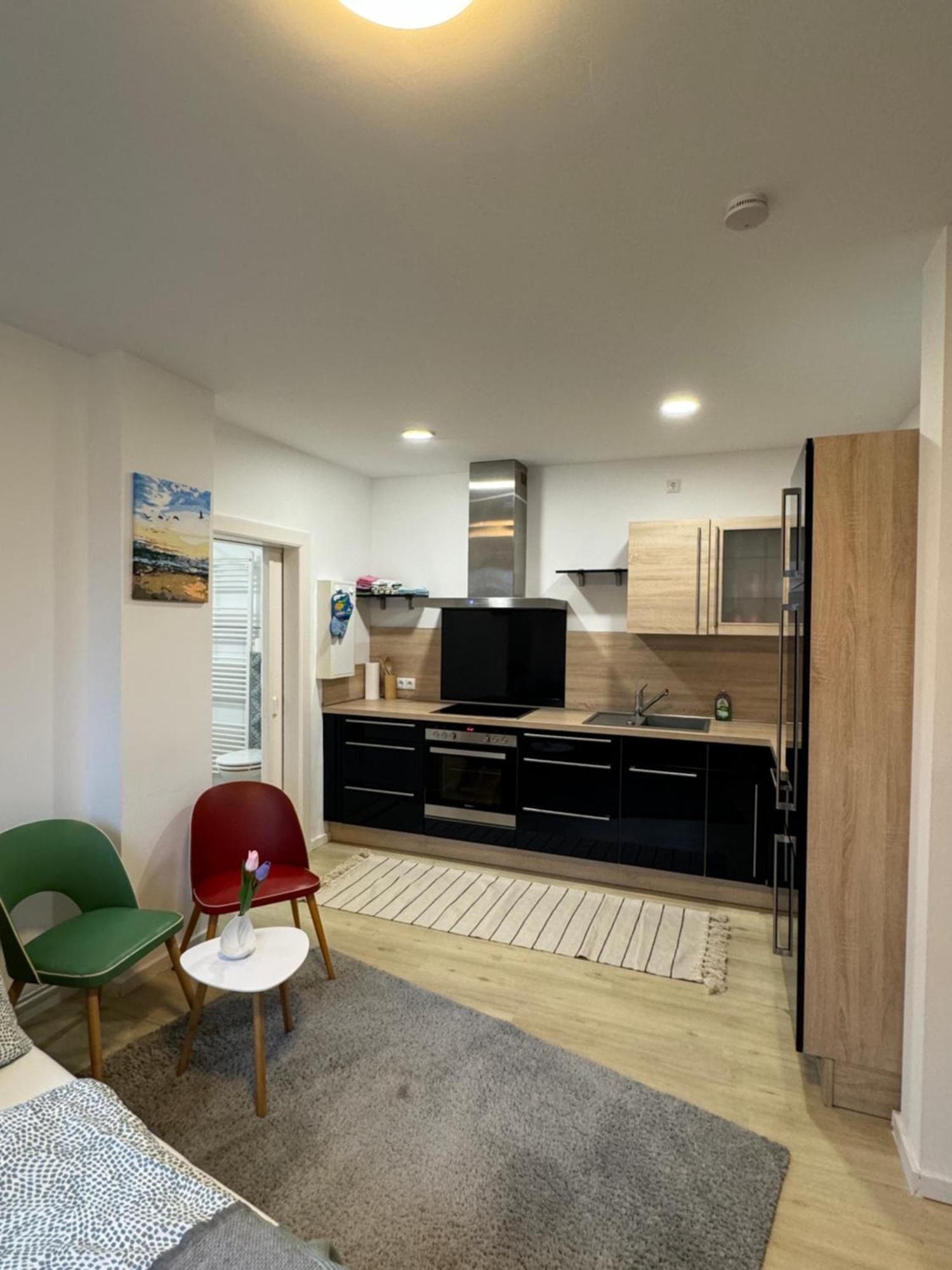 Near Holstentor Modern Apartment Near The Center With Wifi ลูเบค ภายนอก รูปภาพ