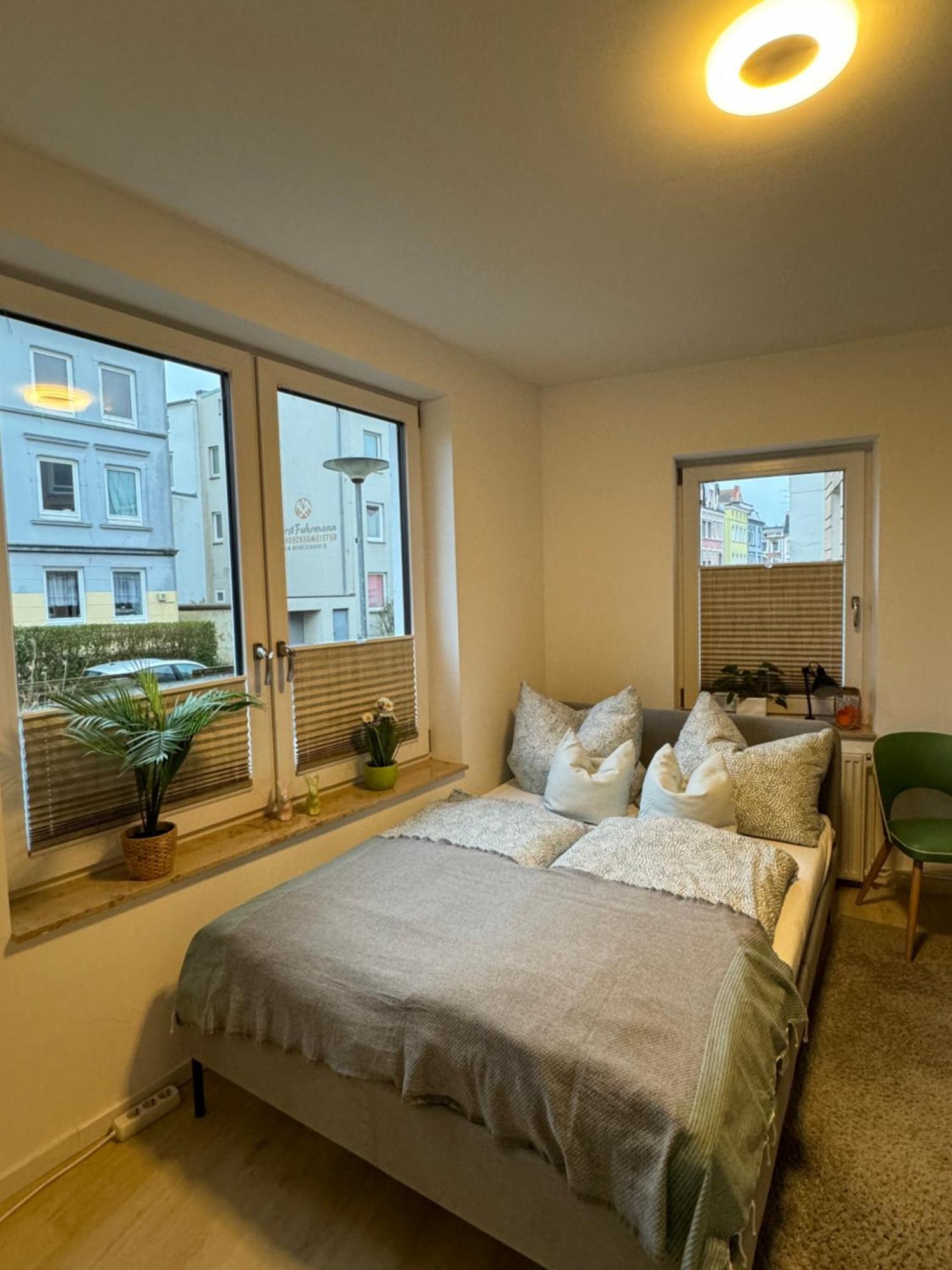 Near Holstentor Modern Apartment Near The Center With Wifi ลูเบค ภายนอก รูปภาพ