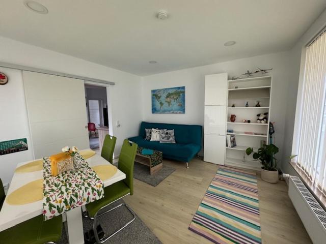 Near Holstentor Modern Apartment Near The Center With Wifi ลูเบค ภายนอก รูปภาพ